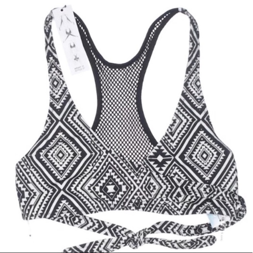 NWT Sundazed bikini top size Medium B2